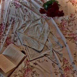 Warm turtleneck-tee brand oldnavy size L(10-12) Colors black and white Mixed.